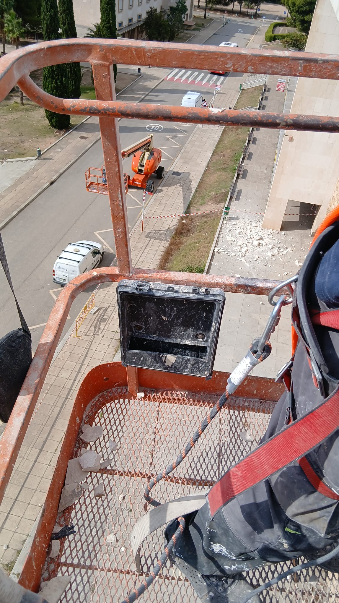 1e107776-d01f-4bcc-9f67-ad1458a1f4eb